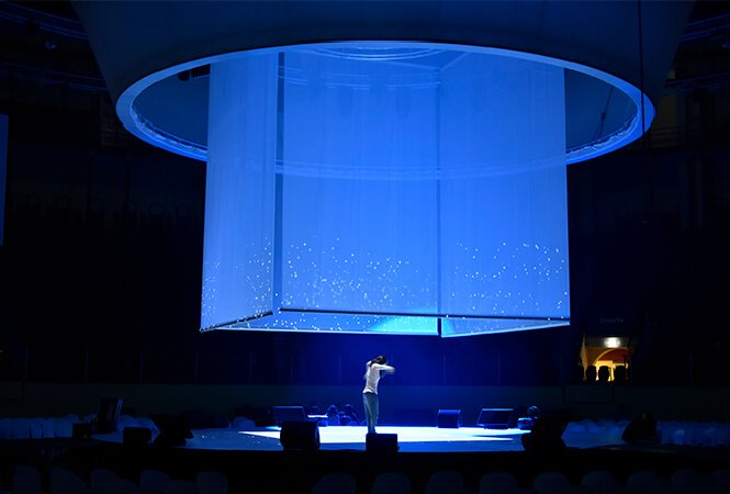 Holographic curtains Holographic curtains